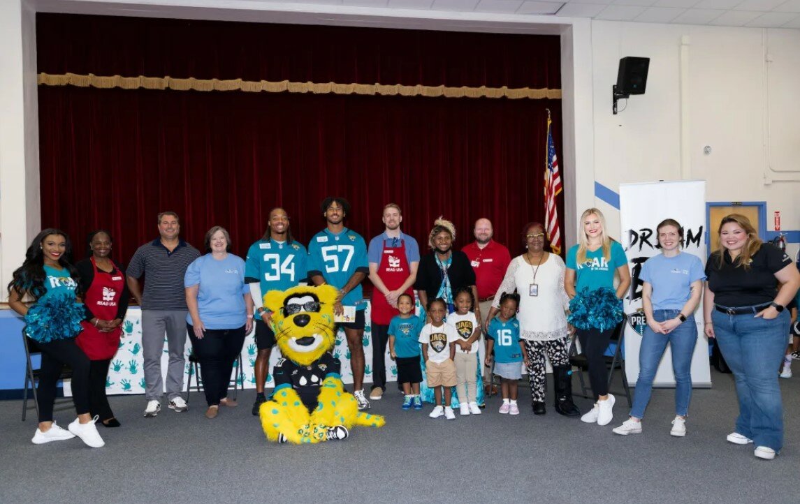 The Jaguars distributed 500 books to John Love Elementary School in Jacksonville as part of team’s literacy locker room initiative presented by Gallagher.